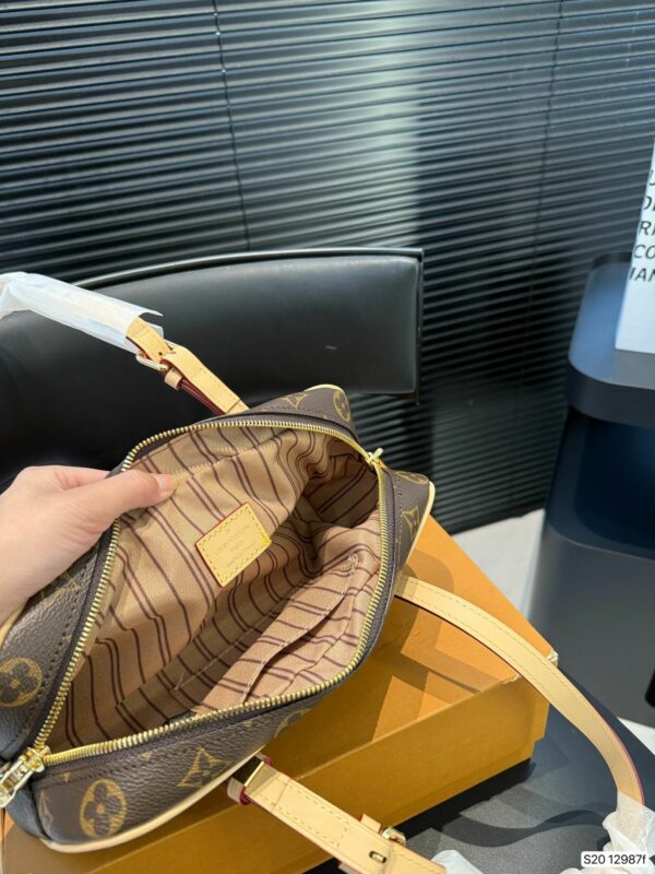 New Collection Fashion LV Handbag L2129