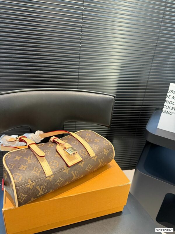 New Collection Fashion LV Handbag L2129