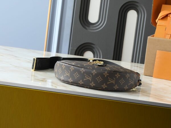 Luxury LV Handbag M12939.1