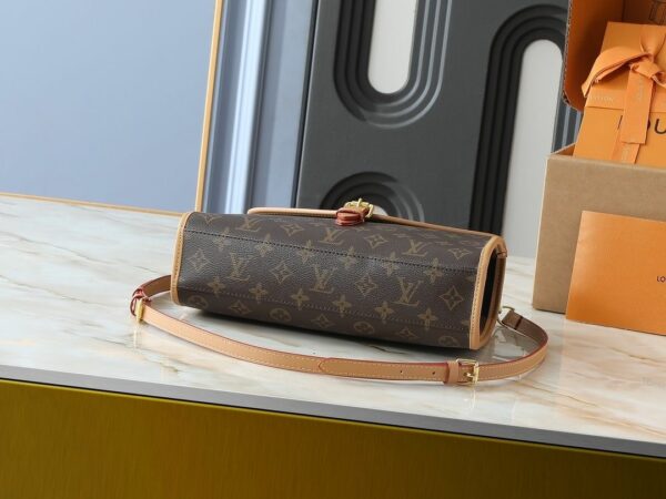 Luxury LV Handbag M44919