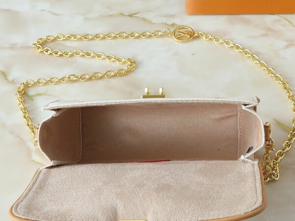 Luxury LV Handbag M26583-M13566