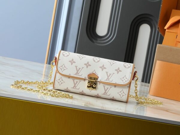 Luxury LV Handbag M26583-M13566