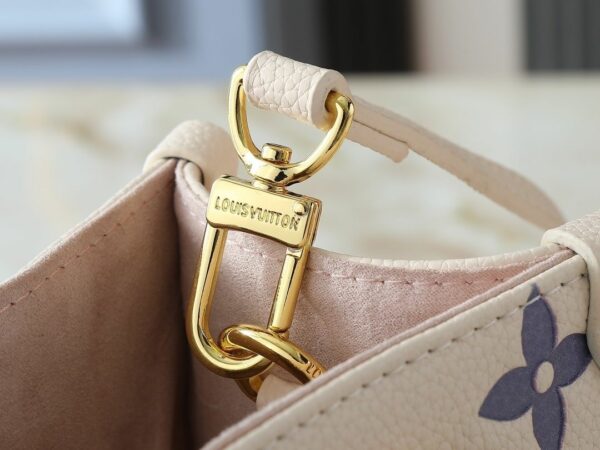 Luxury LV Handbag M45495-M22770