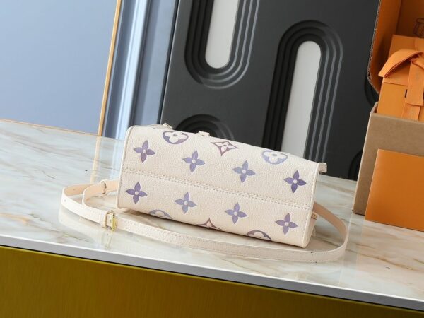 Luxury LV Handbag M45495-M22770