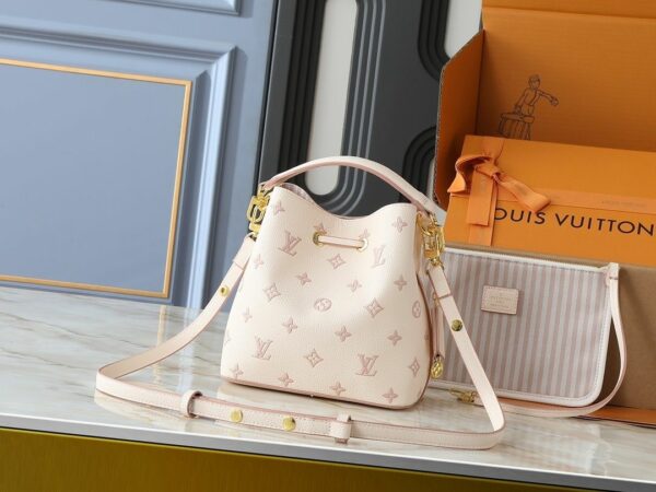 Luxury LV Handbag M14401-M44022