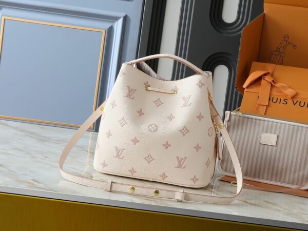 Luxury LV Handbag M14401-M44022
