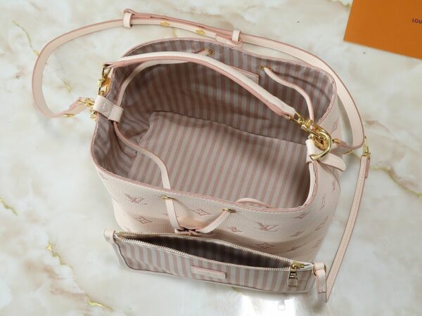 Luxury LV Handbag M14401-M44022