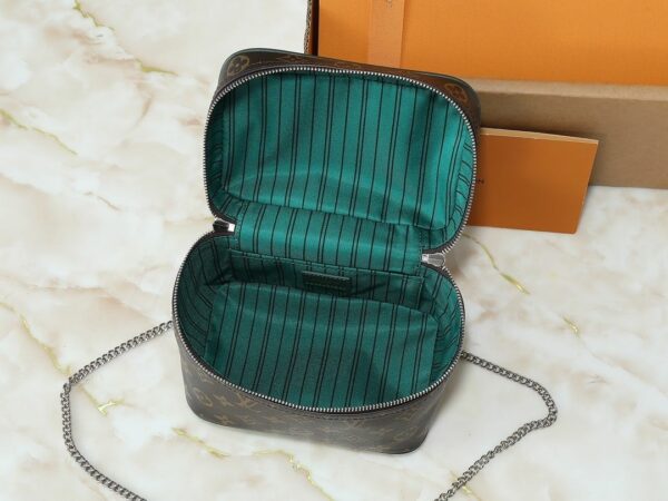 Luxury LV Handbag M12650