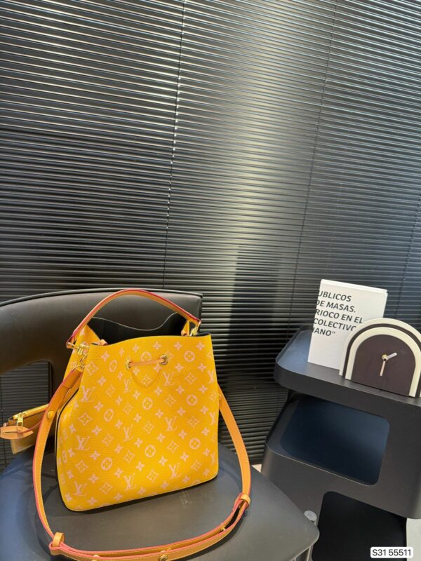 New Collection Fashion LV Handbag L1863
