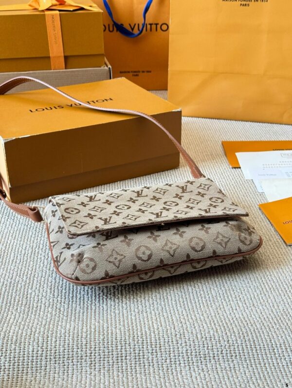 New Collection Fashion LV Handbag L1860