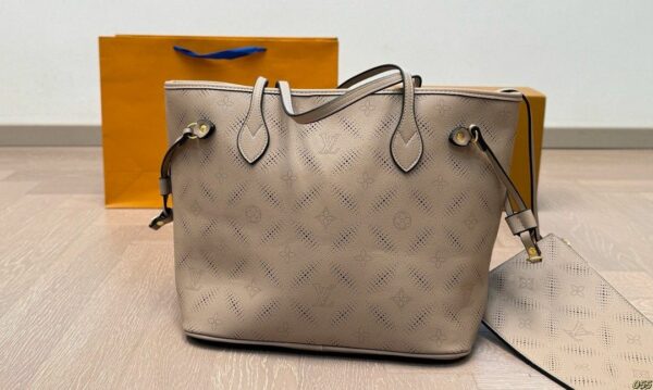 New Collection Fashion LV Handbag L1843
