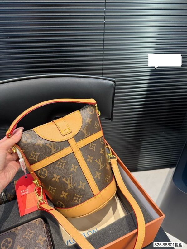 New Collection Fashion LV Handbag L1827