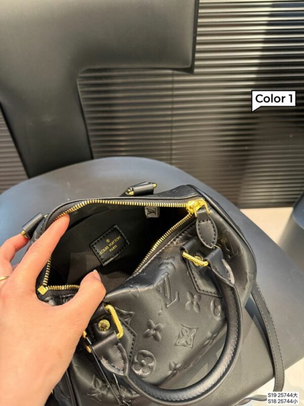 New Collection Fashion LV Handbag L1824