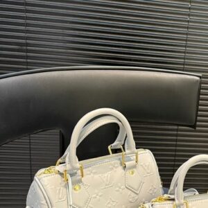 New Collection Fashion LV Handbag L1824