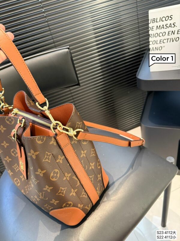 New Collection Fashion LV Handbag L1823