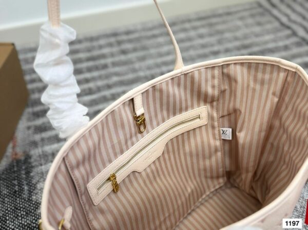 New Collection Fashion LV Handbag L1815
