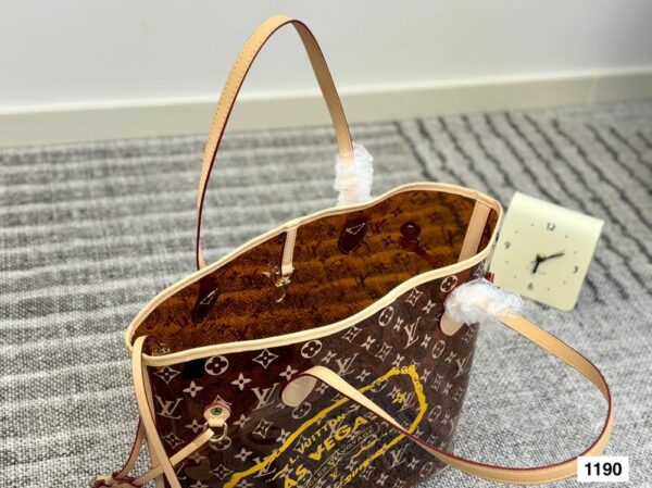 New Collection Fashion LV Handbag L1812