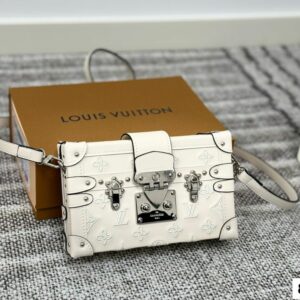 New Collection Fashion LV Handbag L1811