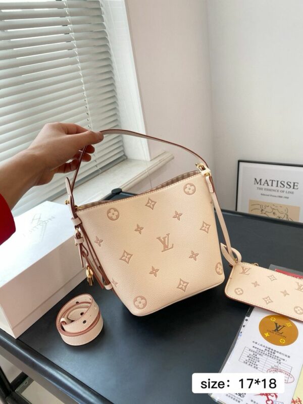 New Collection Fashion LV Handbag L1757