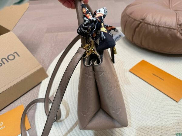 New Collection Fashion LV Handbag L1695