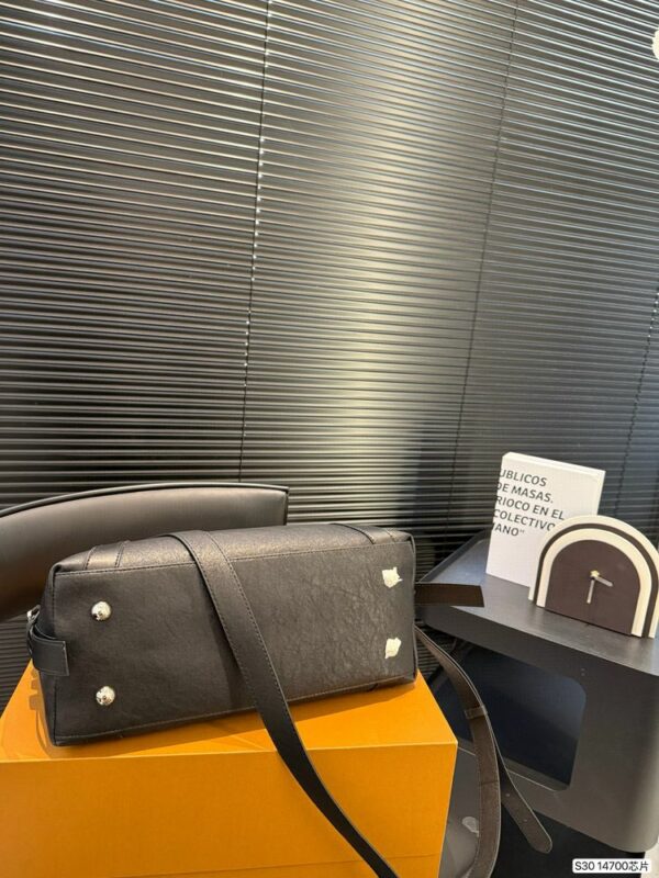 New Collection Fashion LV Handbag L1679