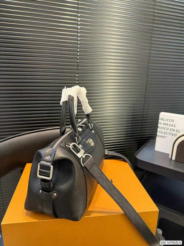 New Collection Fashion LV Handbag L1679