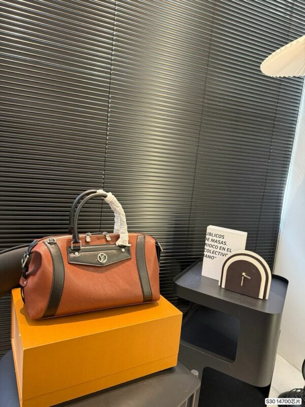 New Collection Fashion LV Handbag L1679