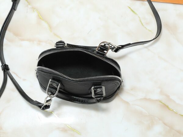 Stylish Fashion Carry L*V Handbag 1641 Stylish Fashion Carry L*V Handbag 1641