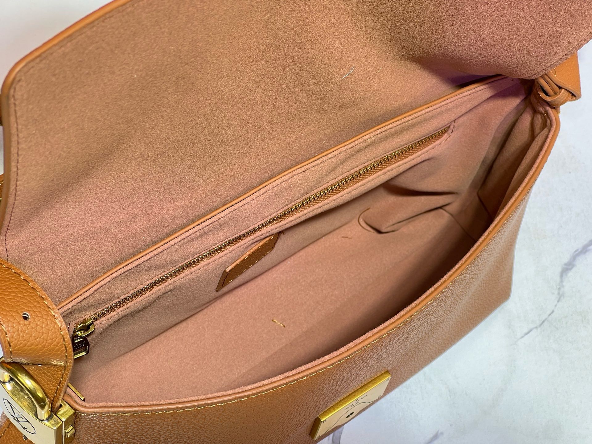 New Collection Fashion L*V Handbag 1624 New Collection Fashion L*V Handbag 1624