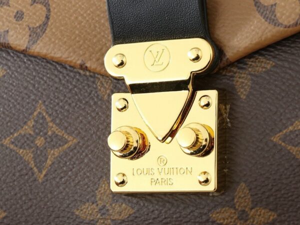 Stylish Fashion Carry L*V Handbag 1616
