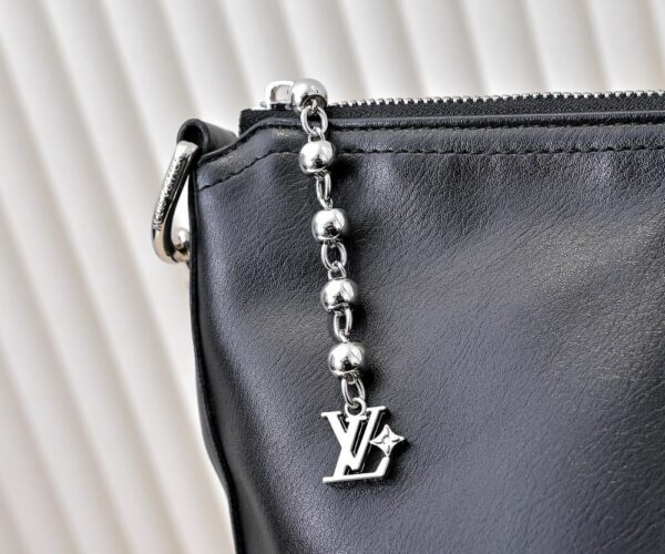 New Collection Fashion L*V Handbag 1611