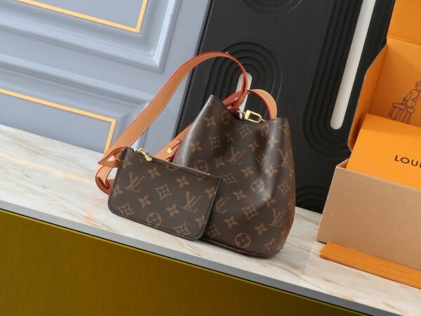 New Collection Fashion L*V Handbag 1600