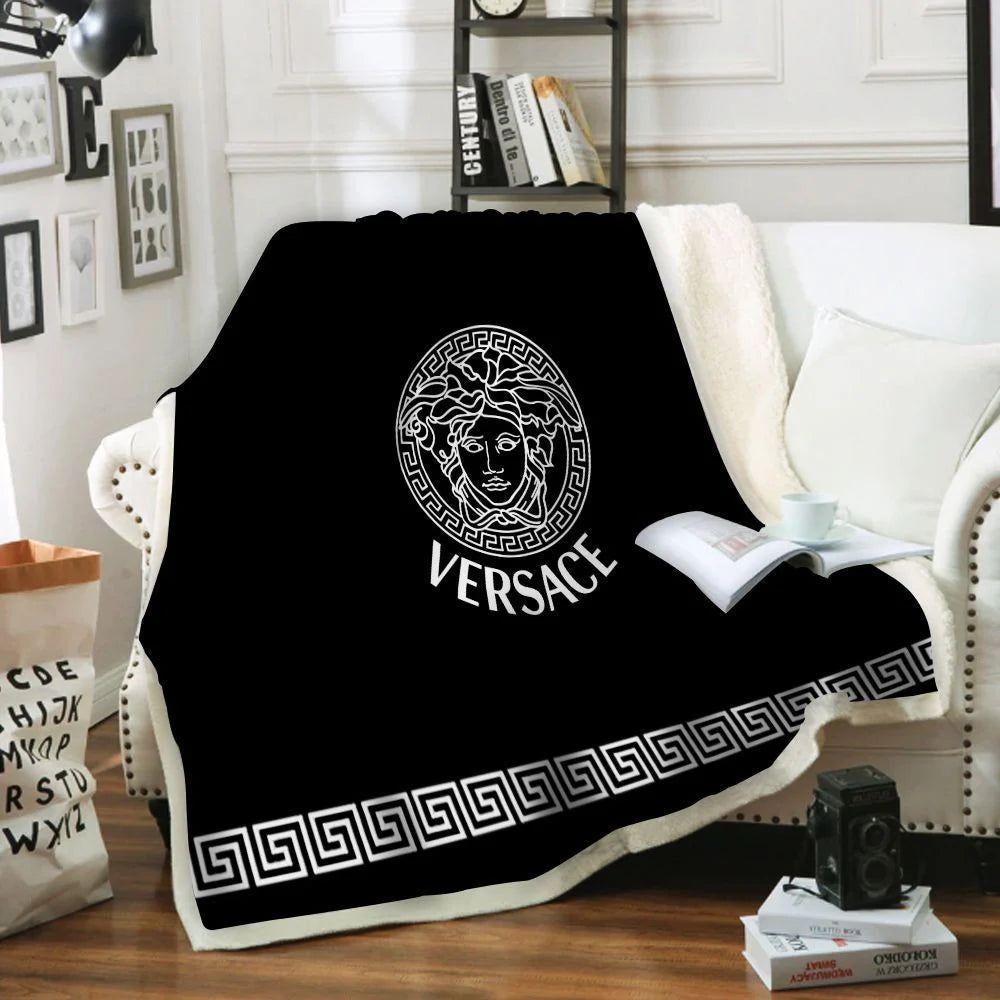 White & Black Versace Blanket 041 White & Black Versace Blanket 041