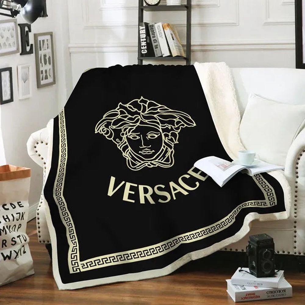 Black Medusa Pattern Versace Blanket 018 Black Medusa Pattern Versace Blanket 018