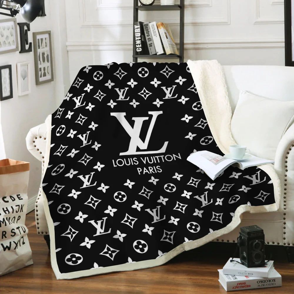 White Logo Louis Vuitton Blanket 059 White Logo Louis Vuitton Blanket 059