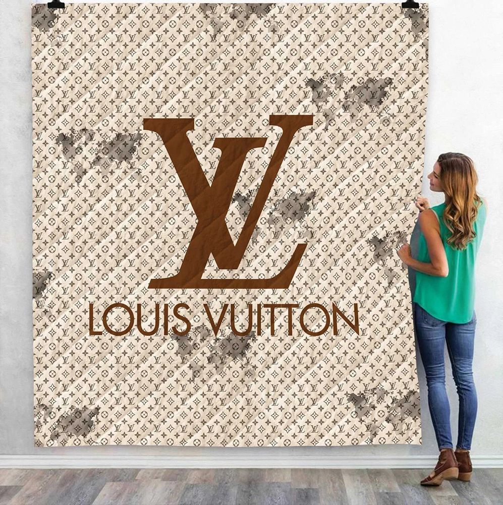 Beige Logo Louis Vuitton Blanket 002 Beige Logo Louis Vuitton Blanket 002