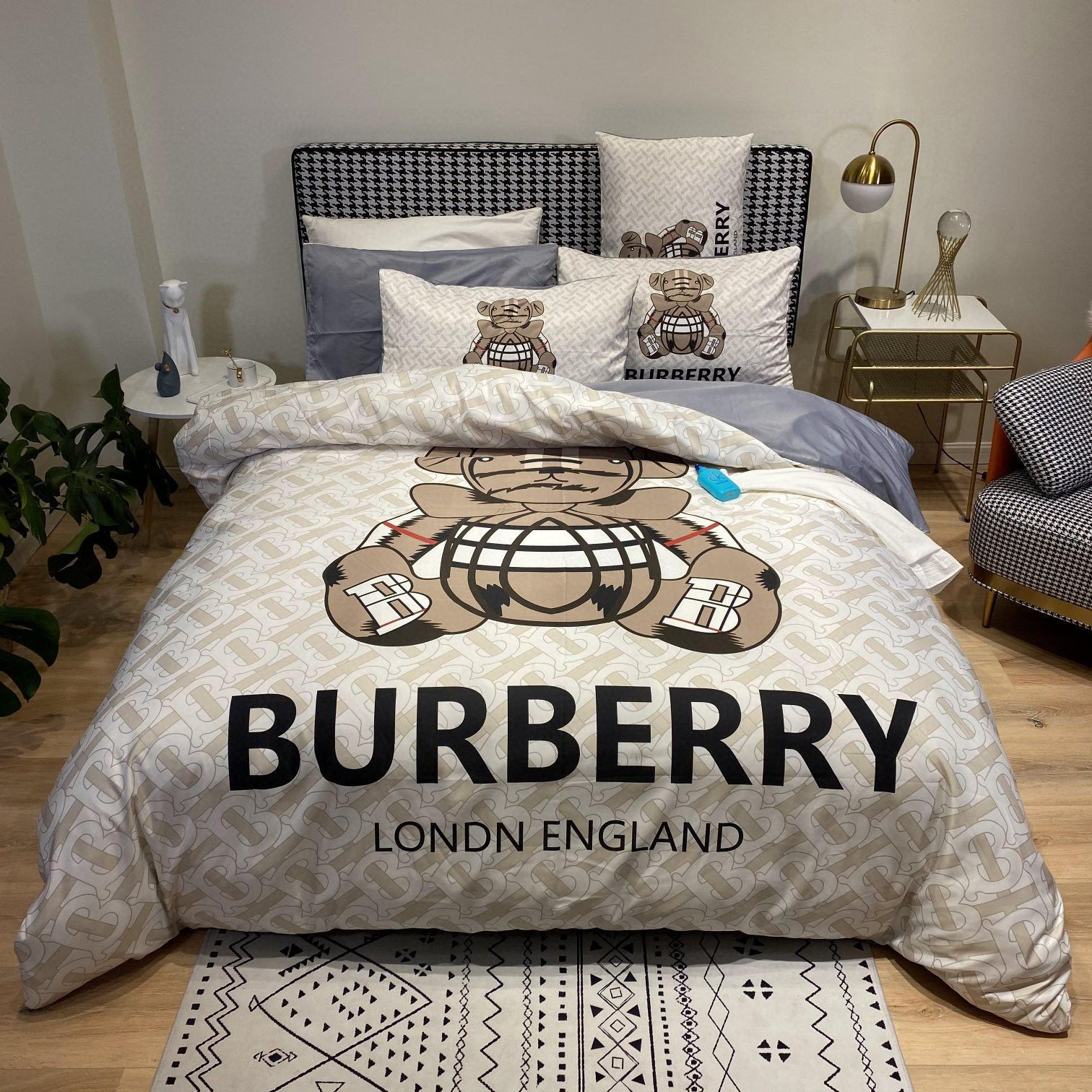 Burberry London Luxury Brand Type Bedding Sets 038 Burberry London Luxury Brand Type Bedding Sets 038