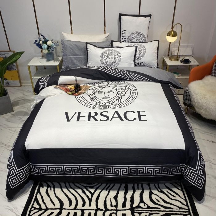 Luxury Brand Versace White Bedding Sets 106 Luxury Brand Versace White Bedding Sets 106