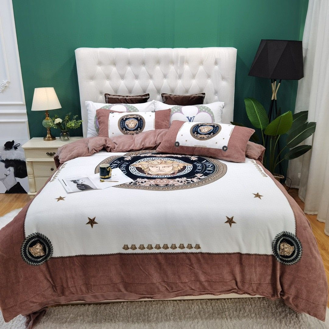 Luxury Brand Versace Type Bedding Sets Duvet Cover Bedroom Sets 075 Luxury Brand Versace Type Bedding Sets Duvet Cover Bedroom Sets 075