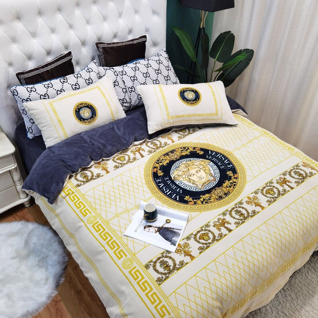 Luxury Brand Versace Type Bedding Sets Duvet Cover Bedroom Sets 074 Luxury Brand Versace Type Bedding Sets Duvet Cover Bedroom Sets 074