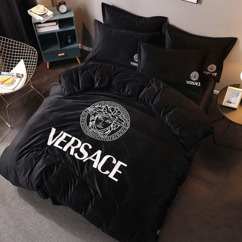 Luxury Brand Versace Type Bedding Sets 072 Luxury Brand Versace Type Bedding Sets 072
