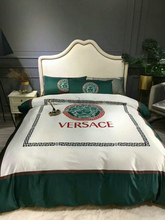 Luxury Brand Versace Type Bedding Sets 046 Luxury Brand Versace Type Bedding Sets 046
