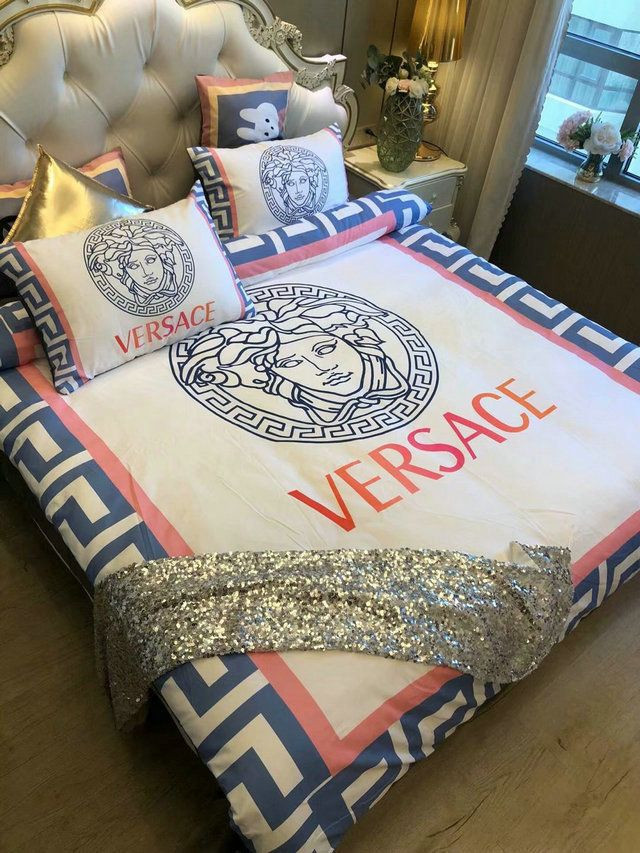 Luxury Brand Versace Type Bedding Sets 013 Luxury Brand Versace Type Bedding Sets 013