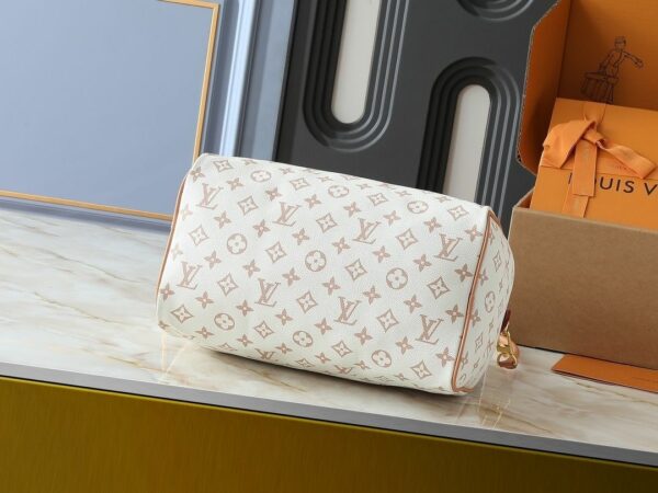 Luxury LV Handbag M15108-M40391