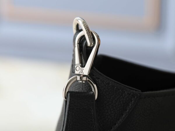 Luxury LV Handbag M14617