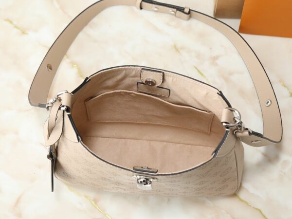 Luxury LV Handbag M14617