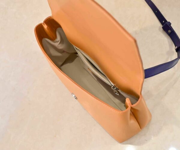 Luxury LV Handbag M46018