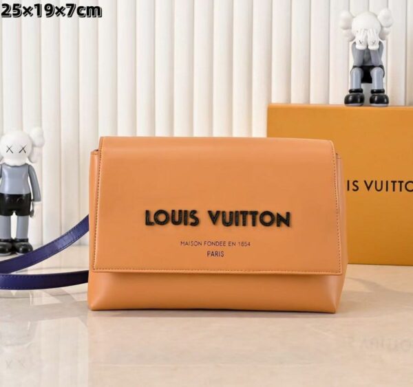 Luxury LV Handbag M46018