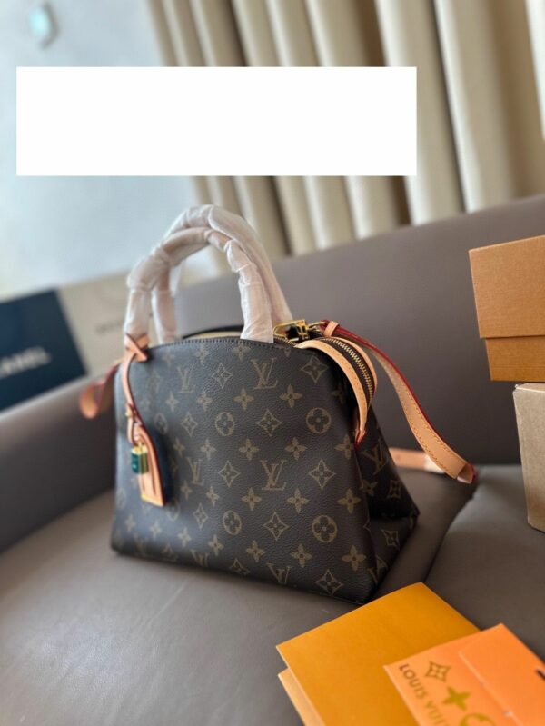 New Collection Fashion LV Handbag L2138