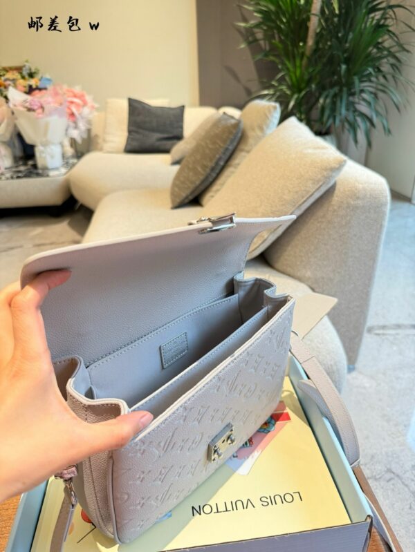 New Collection Fashion LV Handbag L2143